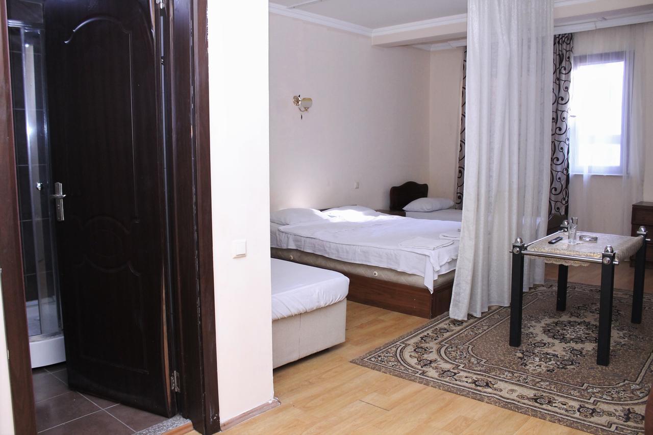 Hotel Hayat Батумі Екстер'єр фото